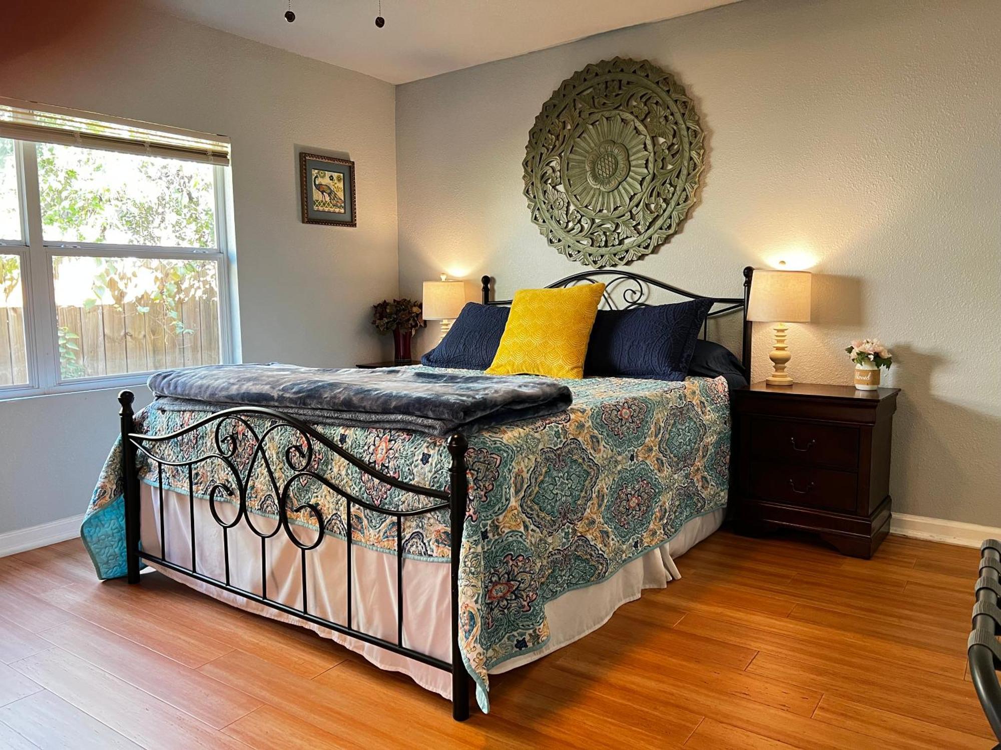 Boho Bliss- Cozy Private Room 2 Miles From Alamodome! サンアントニオ エクステリア 写真