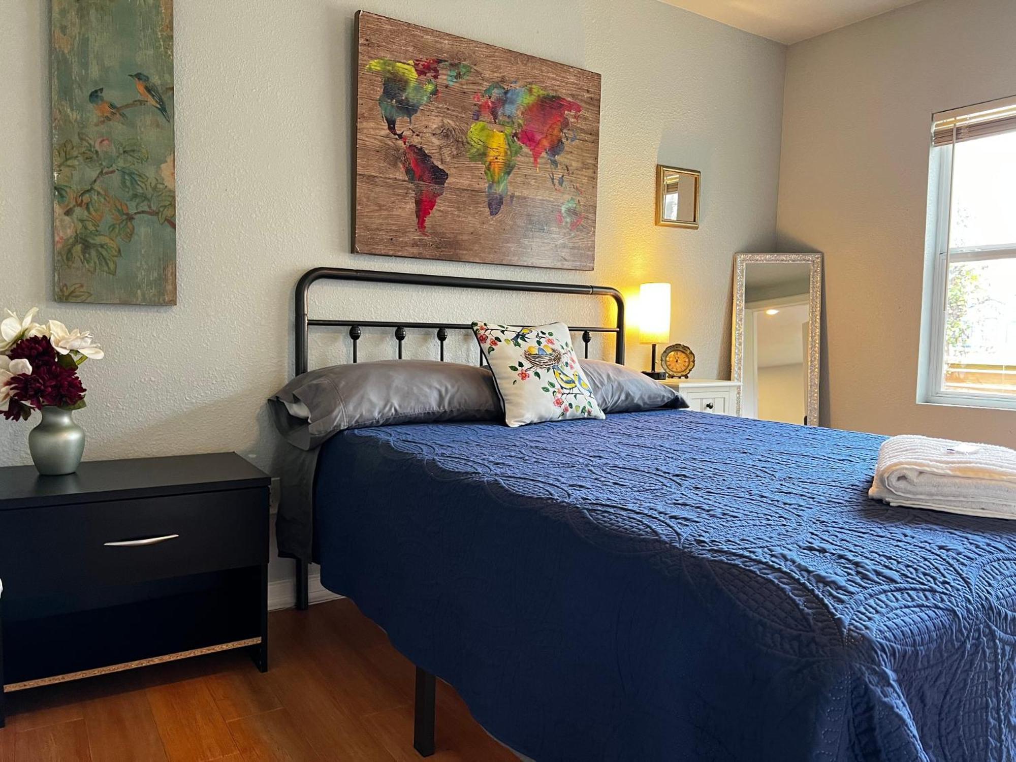 Boho Bliss- Cozy Private Room 2 Miles From Alamodome! サンアントニオ エクステリア 写真